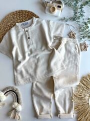 Erkek Çocuk Krem Rengi Düğme Detaylı Bluz Ve Pantolon