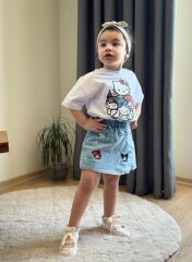Kız Çocuk Hello Kitty ve Kurami Detaylı Denim Şort Etek Ve T-Shirt Alt Üst Takım
